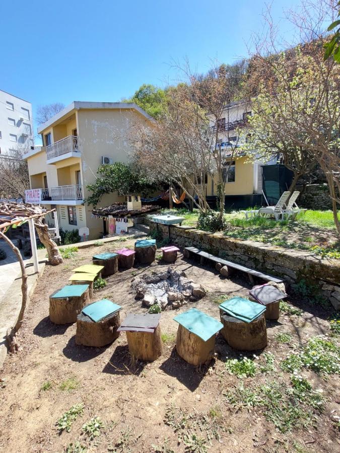 Pirate Backpackers Ulcinj Zewnętrze zdjęcie