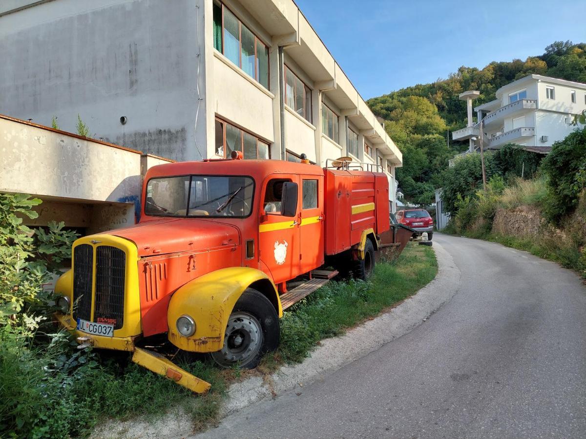 Pirate Backpackers Ulcinj Zewnętrze zdjęcie