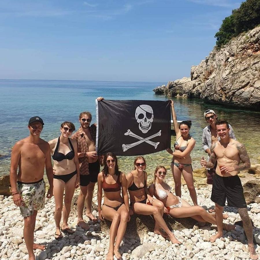 Pirate Backpackers Ulcinj Zewnętrze zdjęcie